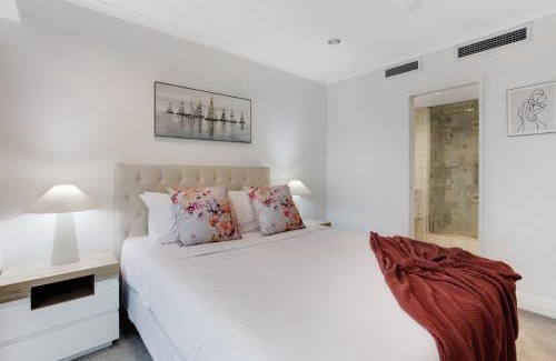 Takapuna Apartment | Style Comfort 1BR CarPark HotTub Swimming Pool Gym