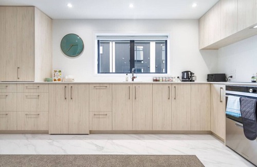 Christchurch City Centre House | Style meets comfort 2 Bed CHCH CBD