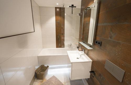 Striesen Apartment | Stylisches Apartment im Herzen von Dresden + Parkplatz + Netflix + Self Check-in