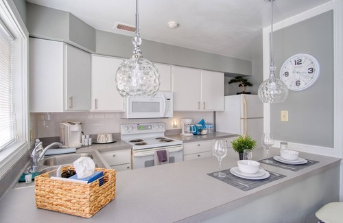 Mapleton/Fall Creek Apartment | Stylish 1 Bd Indy Apt, Perfect for Gen Con!