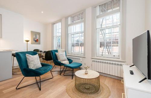 Soho Apartment | Stylish 1 bed flats in Soho, next to Piccadilly Circus and Trafalgar Square
