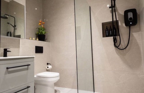 West Finchley Apartment | Stylish 1 bedroom Flat in London