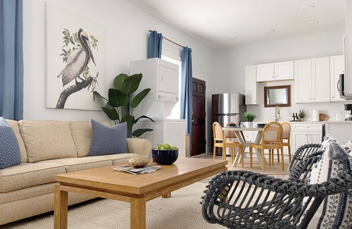 Historic Downtown Savannah Apartment | Stylish 1900s Renovated Apartments