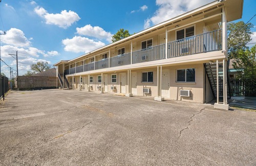 Greater Third Ward Apartment | Stylish 1BR APT | Downtown Houston