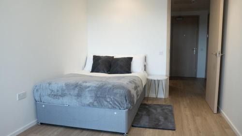 Central Milton Keynes Apartment | Stylish 1BR Flat in Milton Keynes Central