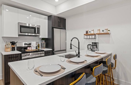 West Philadelphia Apartment | Stylish 1BR Near PennMuseum & PhillyZoo -New Build