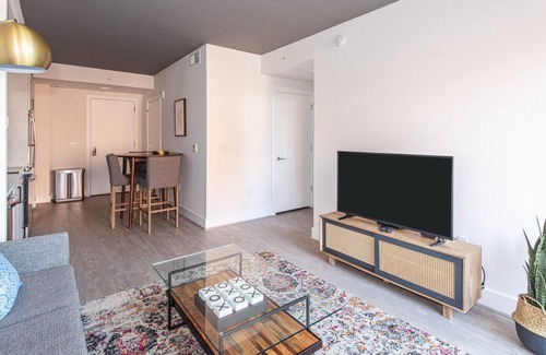 Navy Yard Apartment | Stylish 1BR Near US Capitol Bldg, Concierge + Gym