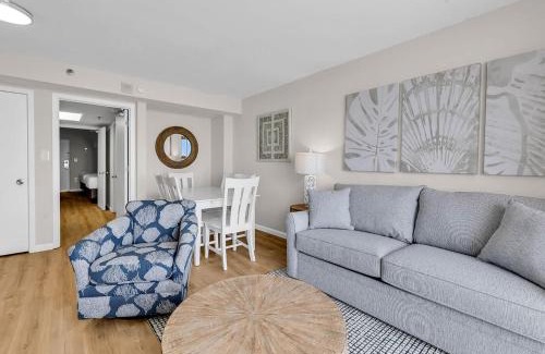 Downtown Myrtle Beach House | Stylish 1BR Newly Renovated Sandy Beach Escape