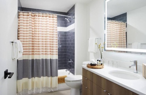 LoDo Hotel | Stylish 1BR w/Kitchen | Outdoor Pool | Gaming Area | Fire Pit | BBQ Area