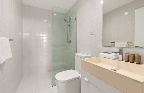 Lane Cove North Apartment | Stylish 2-Bed, 2-Bath with Parking in Lane Cove