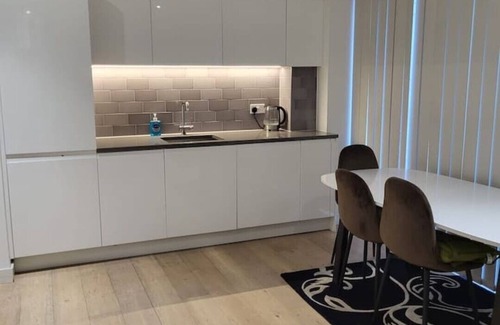 Docklands Apartment | Stylish 2 bed Apartment