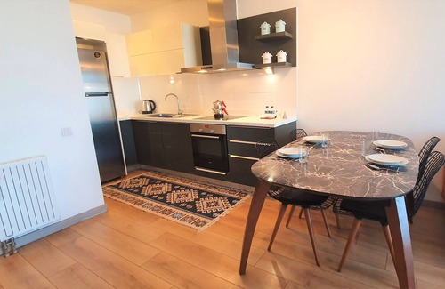 Ikitelli Apartment | Stylish 2 bedroom apartment at 24th floor