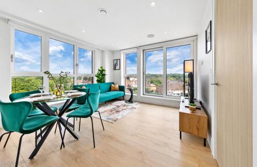 Coombe Hill Apartment | Stylish 2BDR Apartment By Homestyles Hosts Short Lets & Serviced Accommodation Wimbledon With Free Parking & Free WiFi