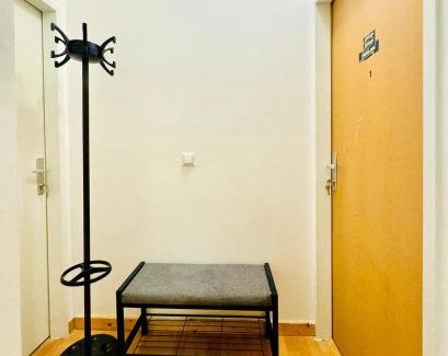 Liesing Apartment | Stylish 2BR apartment Direct City Access