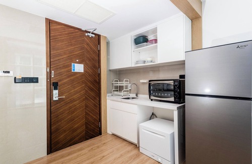 Ban Saiyuan Apartment | Stylish 2BR Beach Condo Pools & Gym S5503