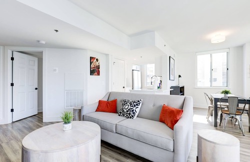 Crystal City Apartment | Stylish 2BR Haven - Minutes from DC & Airport