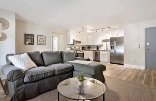 Friendship Apartment | Stylish 2BR in East Liberty | Parking Near CMU & Pitt