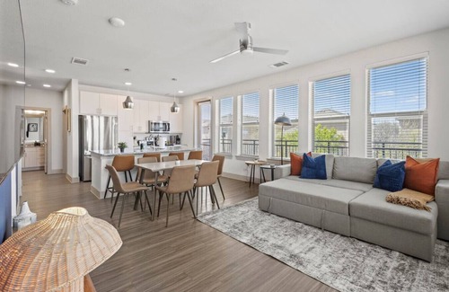 Dallas Apartment | Stylish 2BR Near Uptown & Medical District