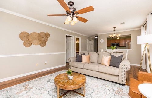 Warner Robins House | Stylish 2BR Townhome | Pet Friendly Fenced Yard