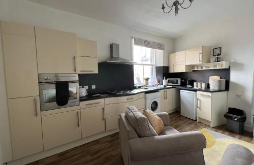 Dumfries Apartment | Stylish 2nd Floor Georgian 1 Bedroom Apartment