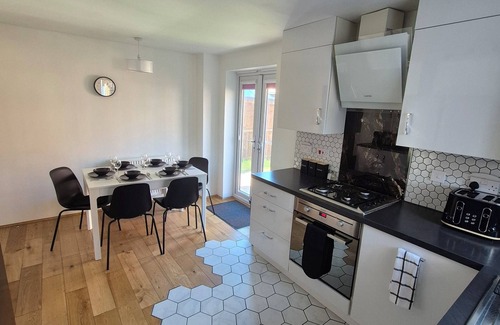 Hull House | Stylish 3-Bedroom House in Kingston Upon Hull – Perfect for Families & Groups