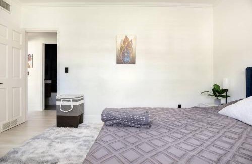 Golden Glades House | Stylish 3-Bed, 2-Bath Miami Home Near Downtown
