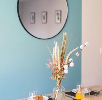 Ashford House | Stylish 3 Bed House For 5- City Central - Free Parking