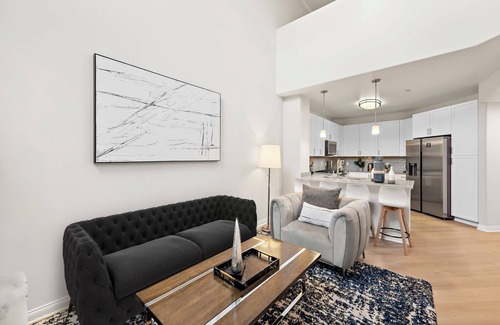 Irvine Business Complex Apartment | Stylish 3 Bed in the Heart of Irvine. Centrally Located, Beautifully Decorated.