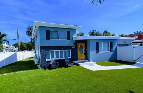 Edgewood House | Stylish 3-Bedroom Fort Lauderdale Home/Wi-Fi, A/C & 5–10 Min from Airport!