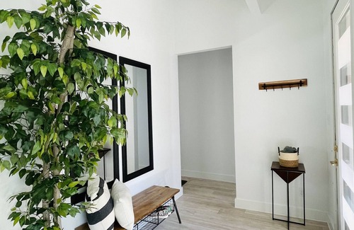 Denver Heights House | Stylish 3 bedroom home in the heart of San Antonio