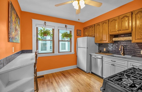 Buffalo Apartment | Stylish 3bd apartment by Delaware Park and Museumsn