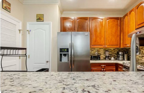 Southside House | "Stylish 3BR/2.5BA Luxury Townhome – Your Dream Home Awaits!"