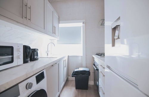 King's Park House | Stylish 3BR Home near Hampden No 264| Free Parking