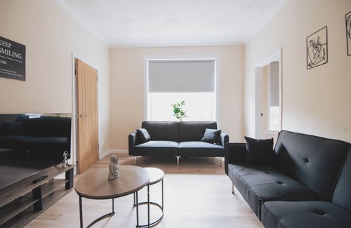 King's Park House | Stylish 3BR Home near Hampden No 264| Free Parking