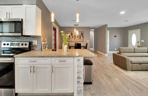 River Park House | Stylish 3br Oasis, close to PGA, Mets, Club Med