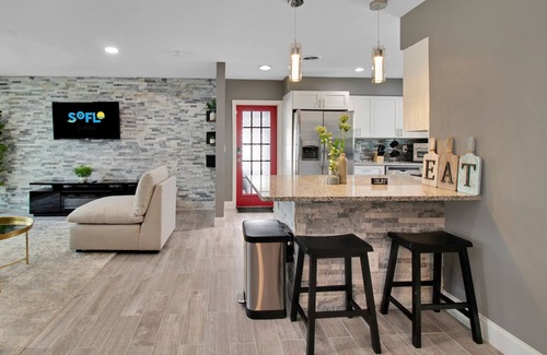 River Park House | Stylish 3br Oasis, close to PGA, Mets, Club Med