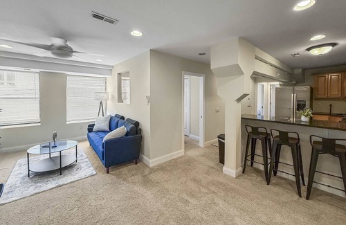 Old City Apartment | Stylish 3BR Retreat | Near Independence Hall