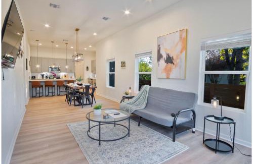 Denver Heights House | Stylish 3BR2BA Urban Retreat Near Lively Downtown