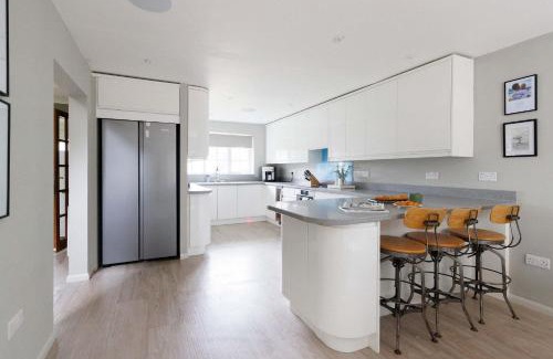 West Wittering House | Stylish 4 Bed Home close to beach
