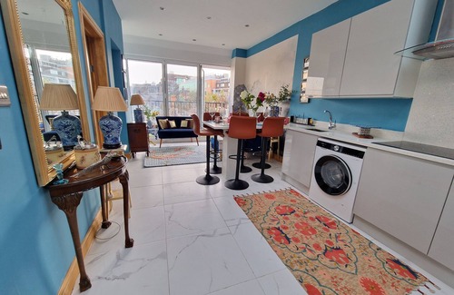 Covent Garden Apartment | Stylish 4 bedroom Flat Retreat in Covent Garden,London,WC2H 9PL