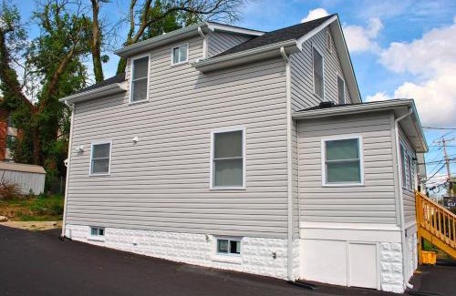 Catonsville House | Stylish 4-Bedroom Full House. Plenty of Parking!