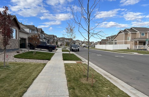 Greeley House | Stylish 4 bedroom house near to I25 and Hwy 34 *New Neighborhood*