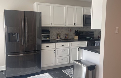 Newark House | Stylish 4 Bedroom Townhouse near UD campus