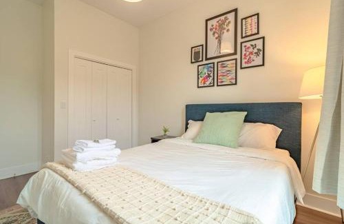 Near South Side Apartment | Stylish 420 friendly 3BR Suite Near Soldier Field and McCormick Place