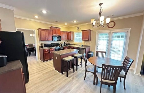 Snellville House | Stylish 4BD/2.5BTH home in METRO ATLANTA