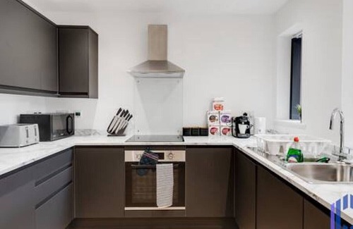 Manchester House | Stylish 4bd - Coop LIVE - Etihad - Parking - EV