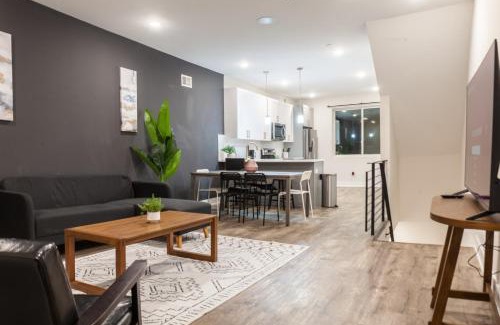 North Philadelphia East Apartment | Stylish 4bed 4bathpingpongwifisleeps12-wd