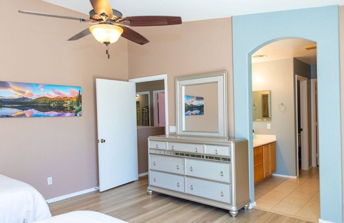 Tamaron Villa | Stylish 5 Bedroom 3 Bath Getaway with Full Kitchen