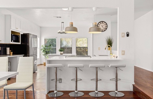 North San Antonio - SAT House | Stylish 5 Bedroom House in San Antonio | Game Room