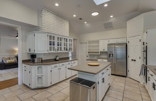 North Richland Hills House | Stylish 5-Bedroom Home w Pool & Modern Amenities